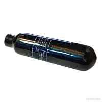 Колба Alsafe 0,22 л по диагонали кадра — глянцевая карбоновая намотка