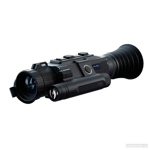 Pard NV-S470CL DS5 со стороны объектива: линза и блок ИК-подсветки