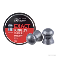 Банка JSB Exact King .25 6.35 мм 1.645 г и две пули возле неё