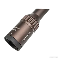 Маркировка Continental 4-24x50 на корпусе Coyote FDE крупным планом