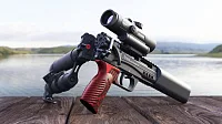 EDgun Леший 2 с обечайкой и оптикой на деревянном настиле у воды